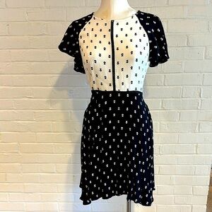Miss Selfridge Sz 6 Black and Cream Flowered Dress